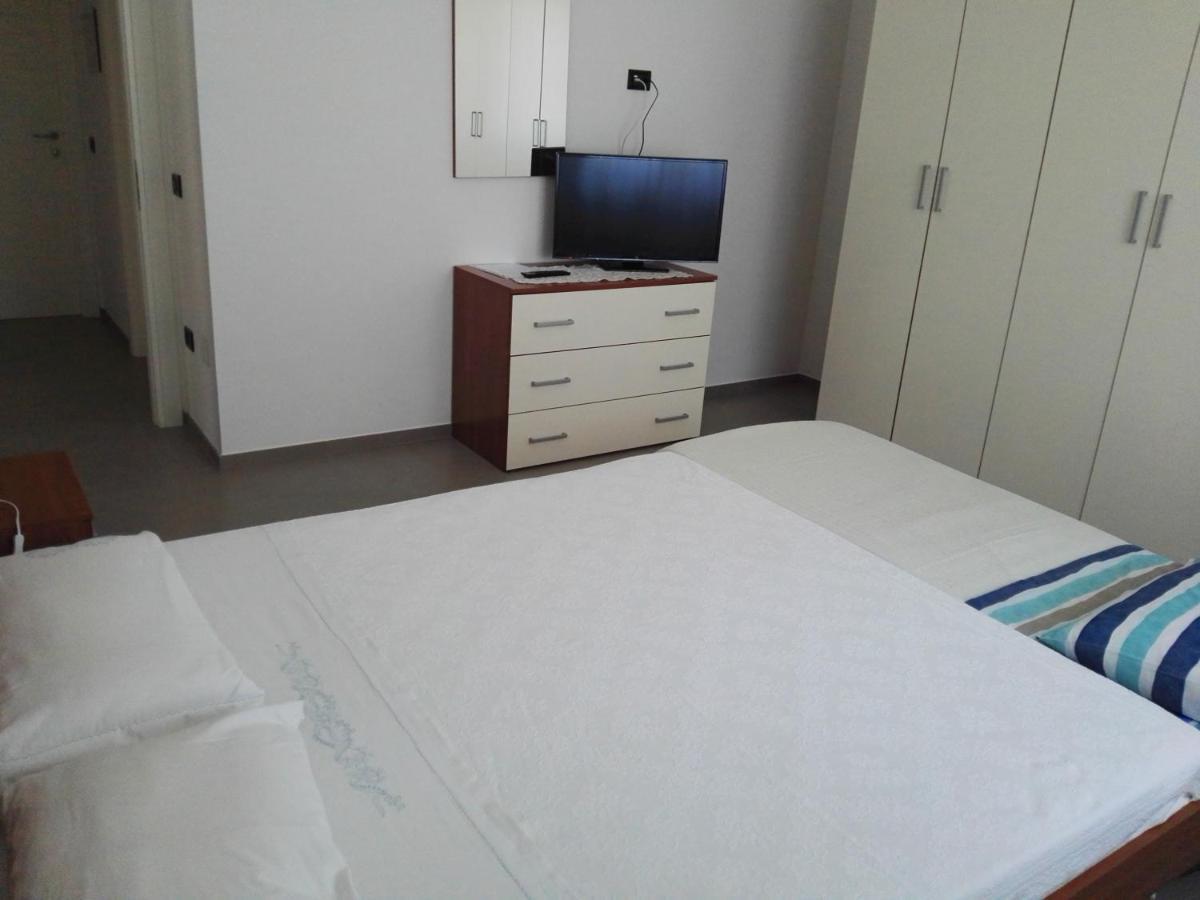 B&B "Al Colle 11" 法诺 外观 照片